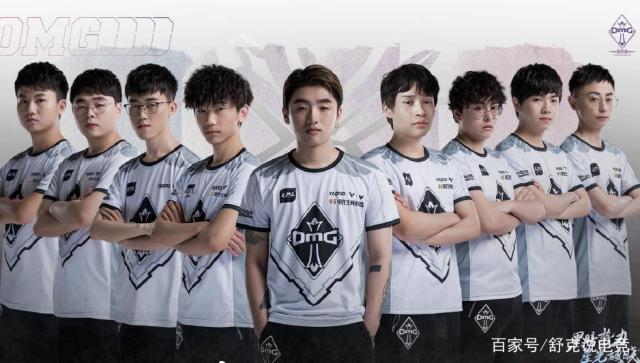 众多球迷热 众多球迷热