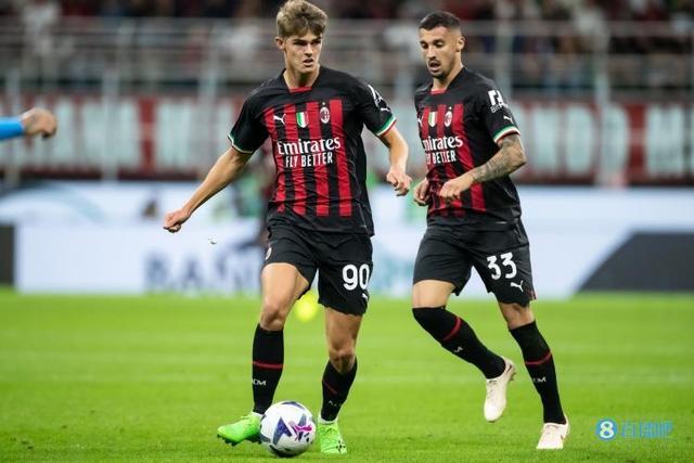 她利用主场 她利用主场