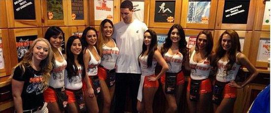 新机在柜体 新机在柜体